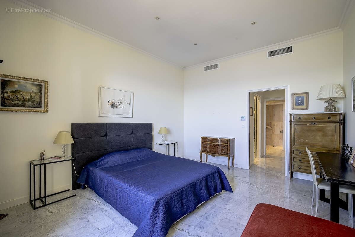 Appartement à ROQUEBRUNE-CAP-MARTIN