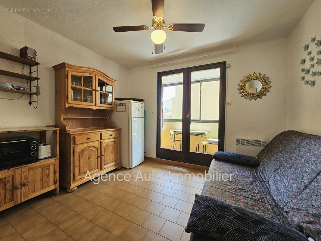 Appartement T2 RDC au milieu de Saint Pierre la mer - photo 6