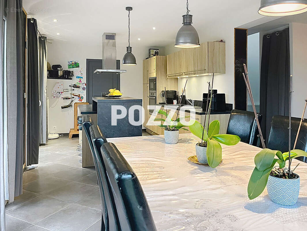 Maison - 5 pièces - 4 chambres - 148 m² - jardin - garage - Saint-Lô ouest - photo 8