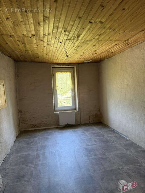 Maison à CABANAC-ET-VILLAGRAINS