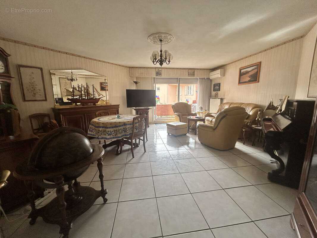 Appartement à HYERES