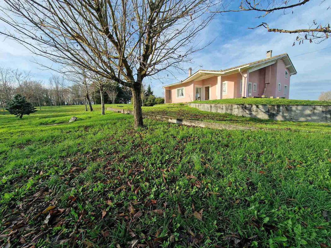 Maison à PUGNAC