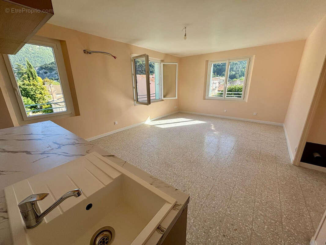 Appartement à NYONS