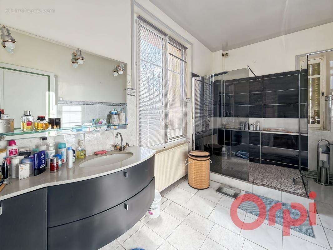 Maison à CHATEAUMEILLANT