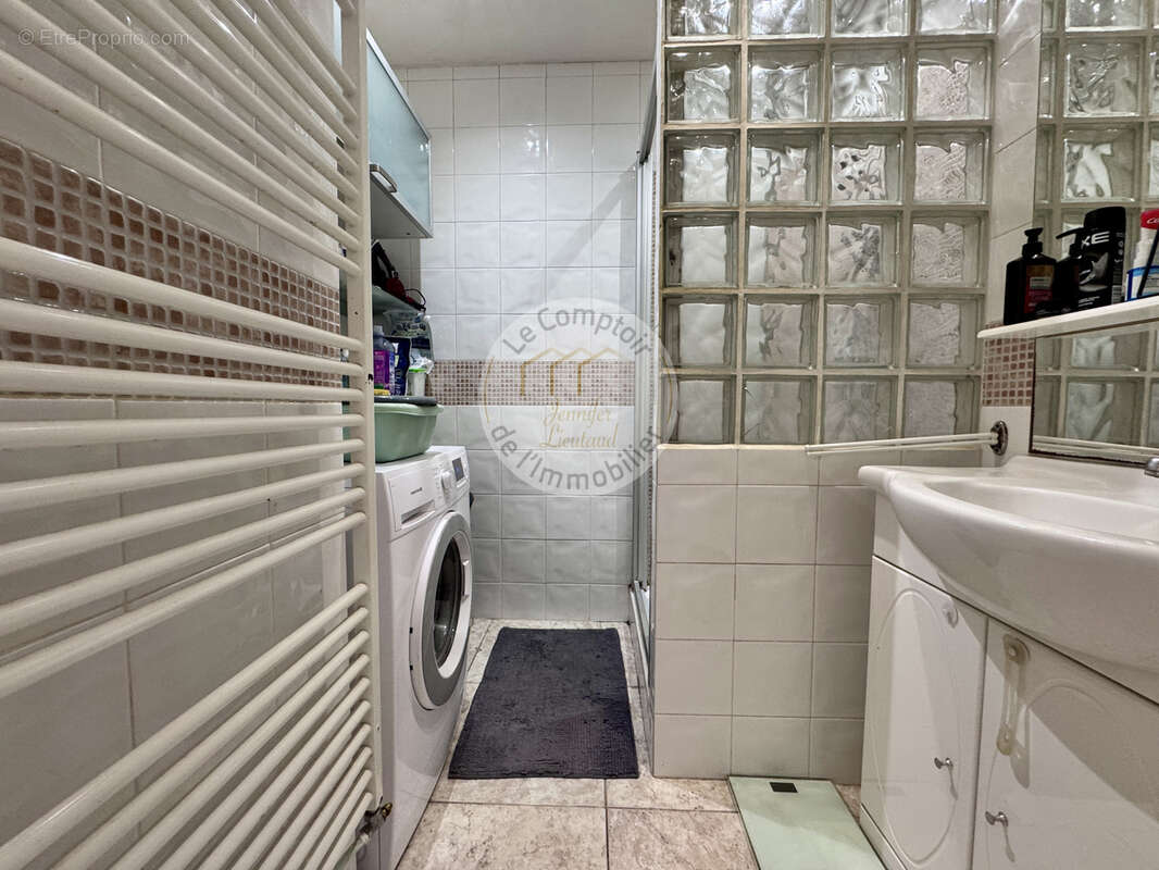 Appartement à MARSEILLE-9E