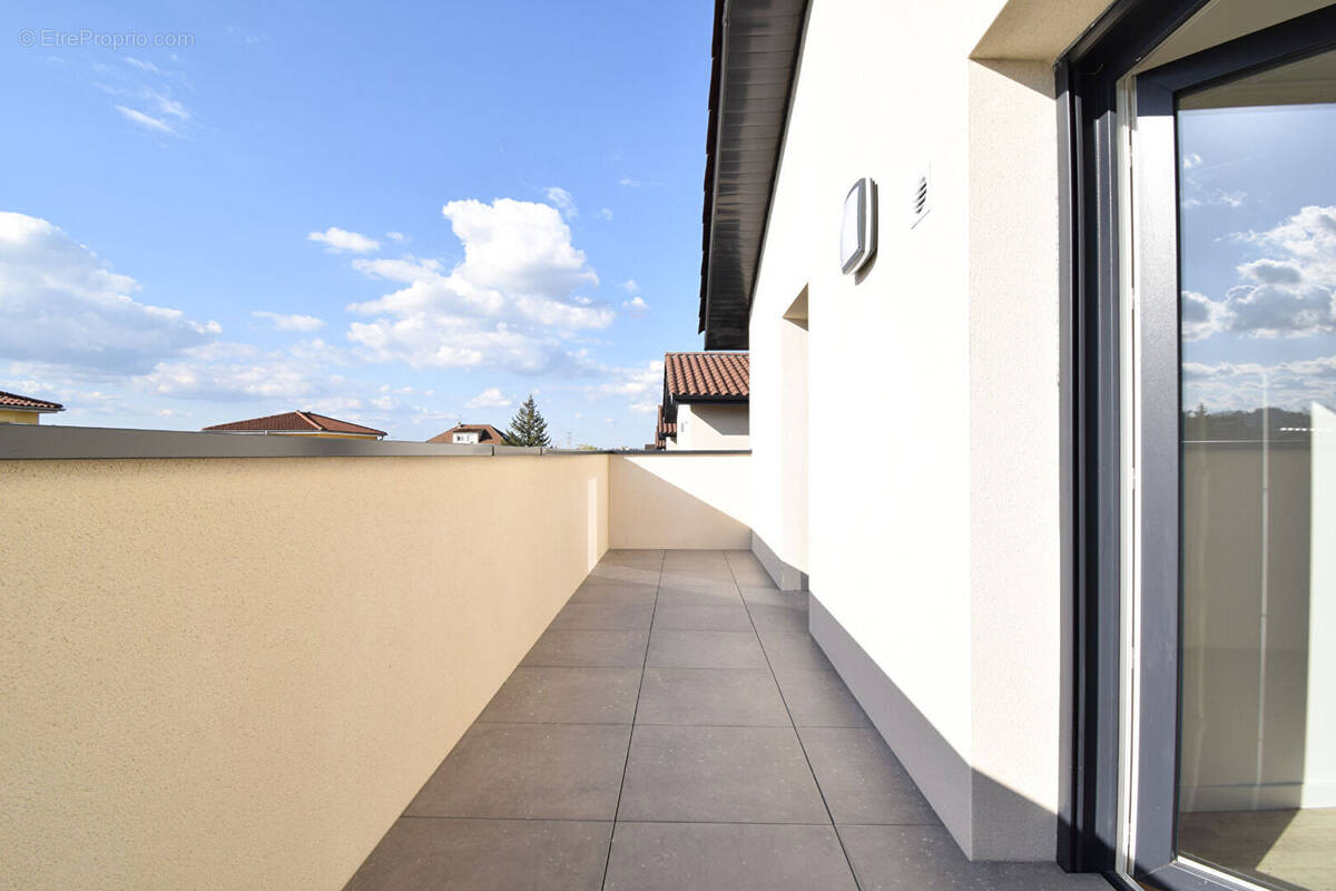 Maison à SAINT-PIERRE-DE-CHANDIEU