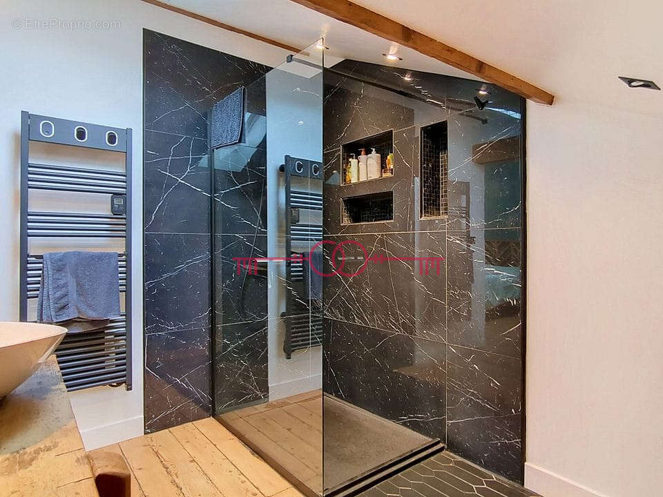 SELLES - Maison de caractère 6 pièces - photo 9