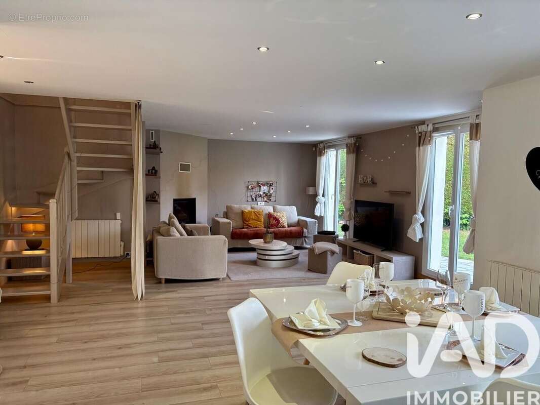 Photo 2 - Maison à MAROLLES-EN-BRIE
