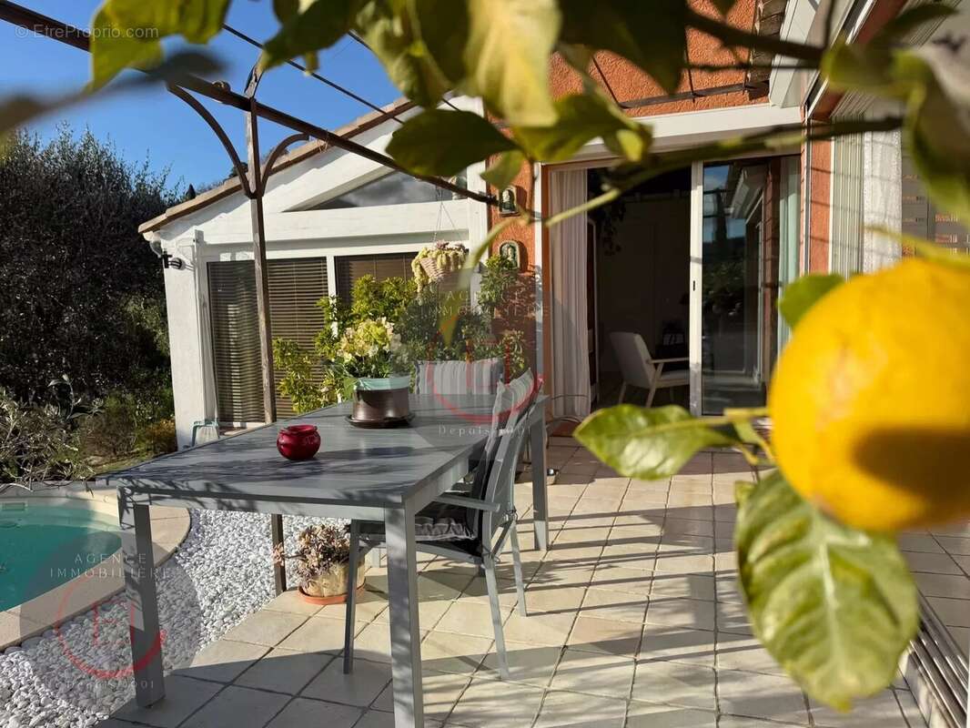 Maison à LES ADRETS-DE-L'ESTEREL