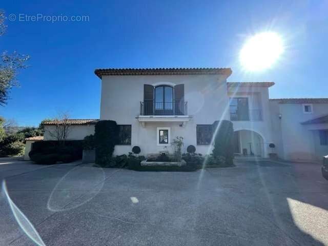 Maison à MOUGINS