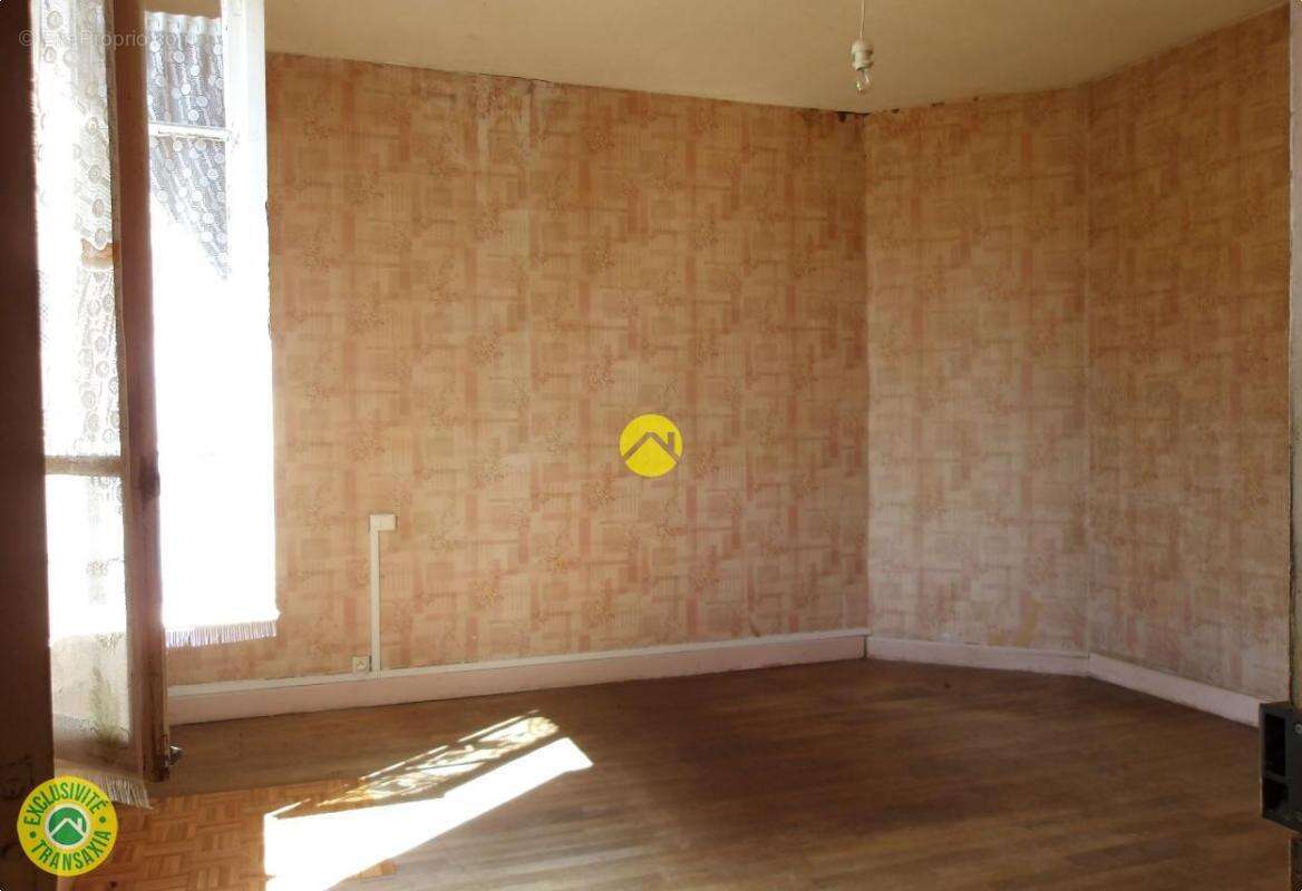 Maison à MOURIOUX-VIEILLEVILLE