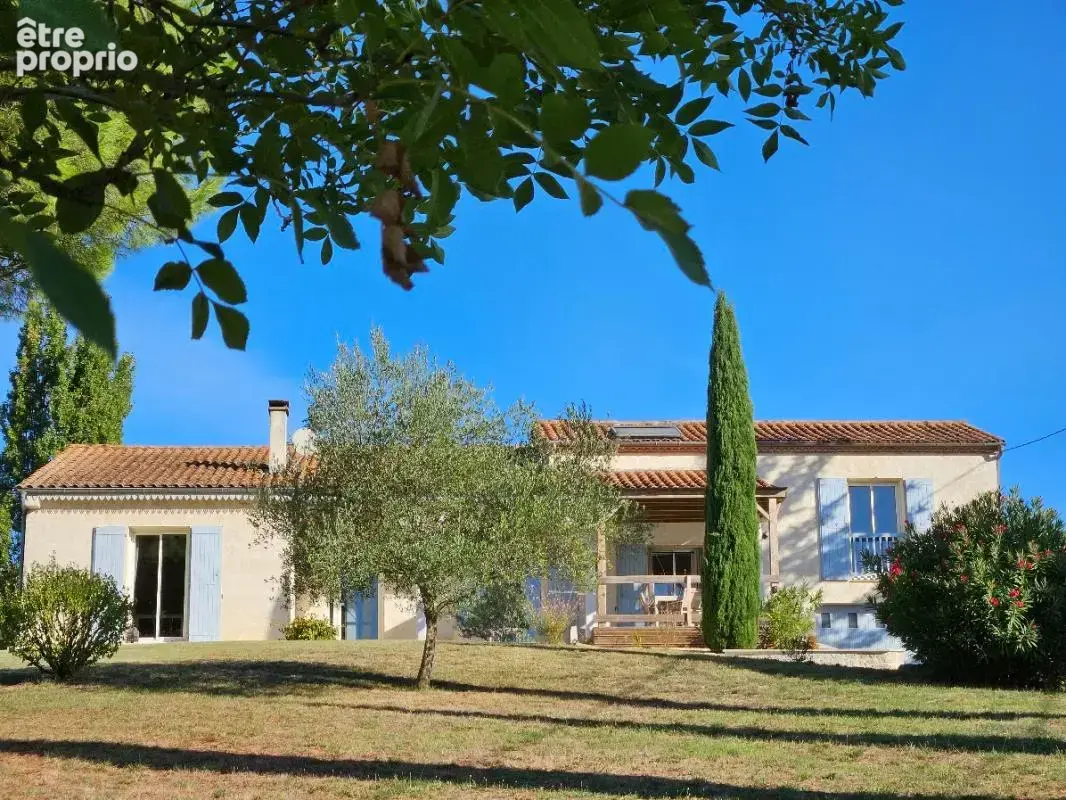 Bon Encontre : Maison familiale 160 m² - Vue panoramique et position dominante - photo 17