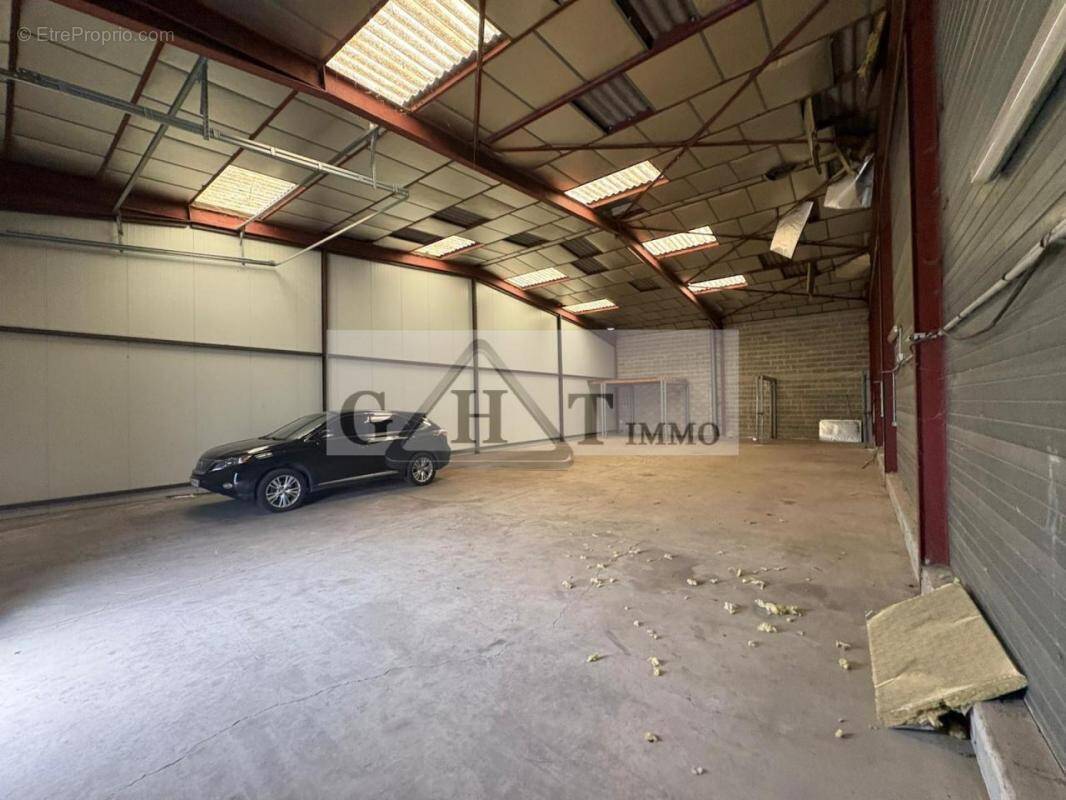 Commerce à MOISSY-CRAMAYEL