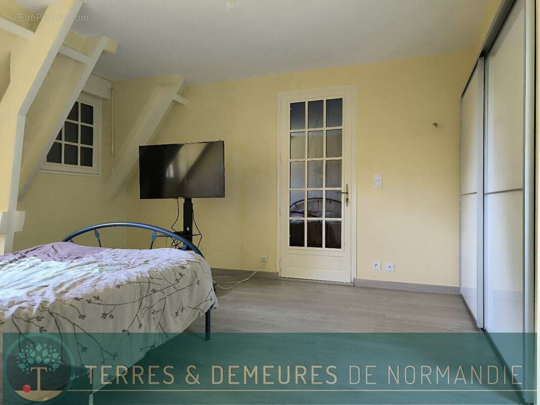 Maison à CORMEILLES