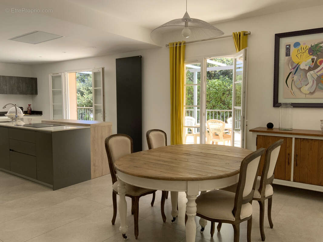 Maison à UZES