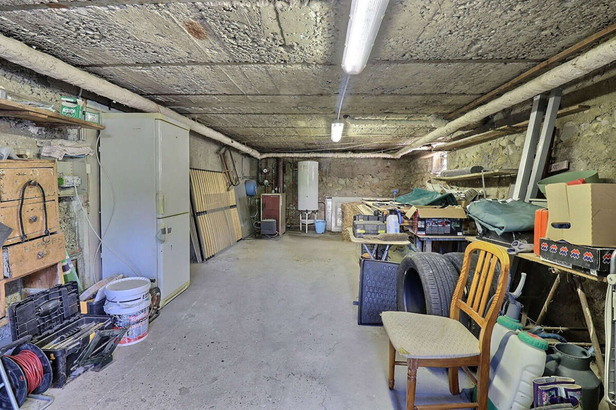 Maison à rénover à Cognin - 7 pièces, 136,92 m² - photo 11