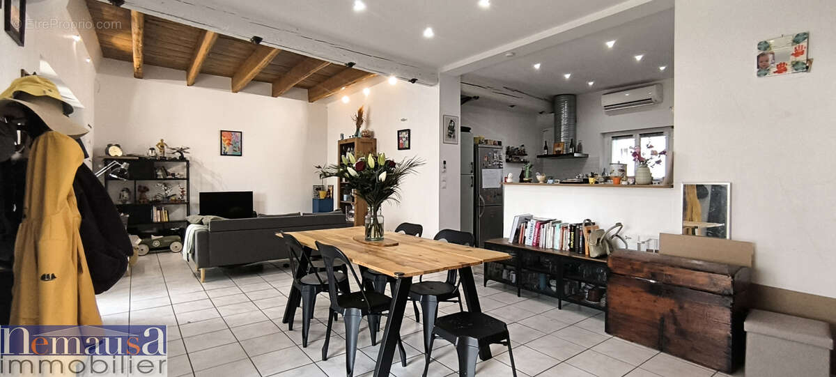 Maison à UCHAUD