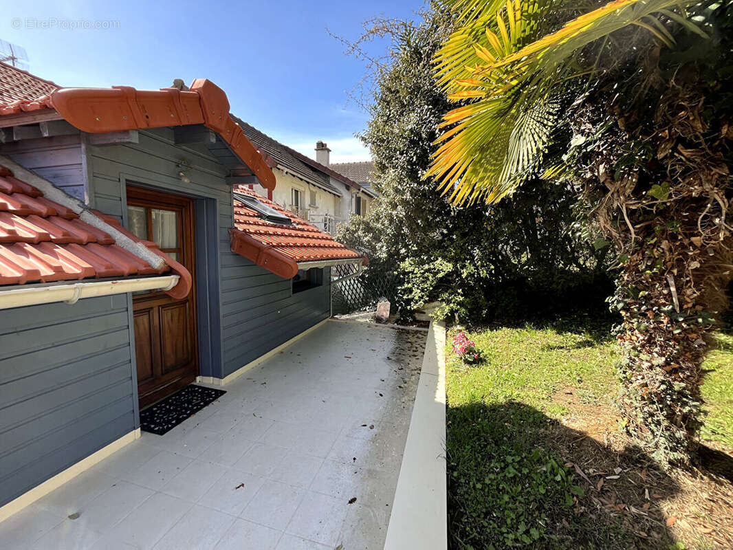 Maison à LE PLESSIS-ROBINSON