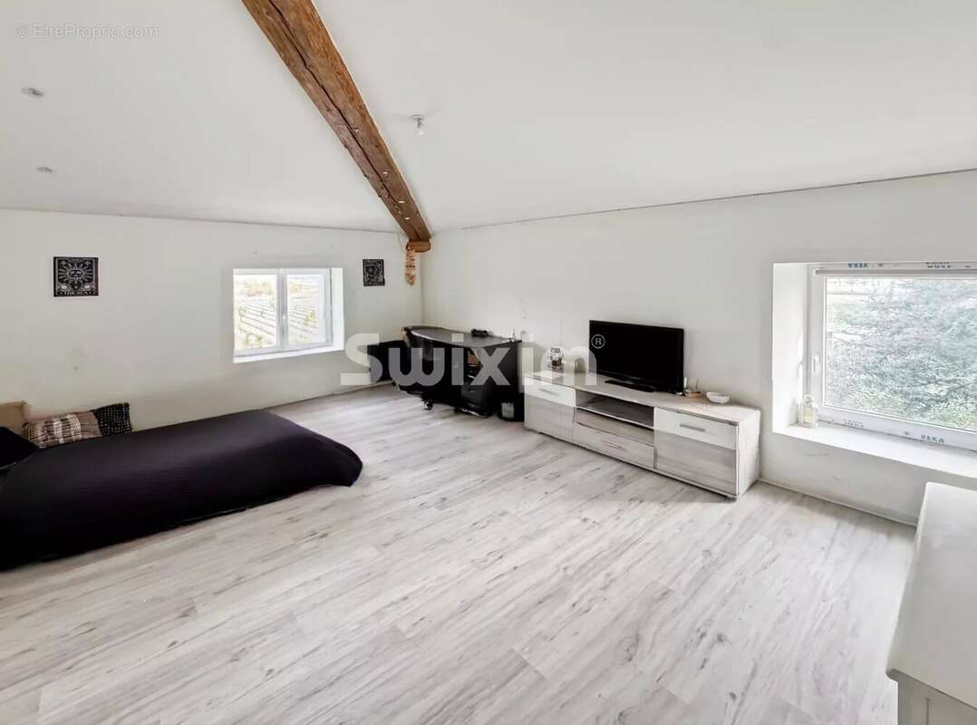 Maison à MONTELIMAR