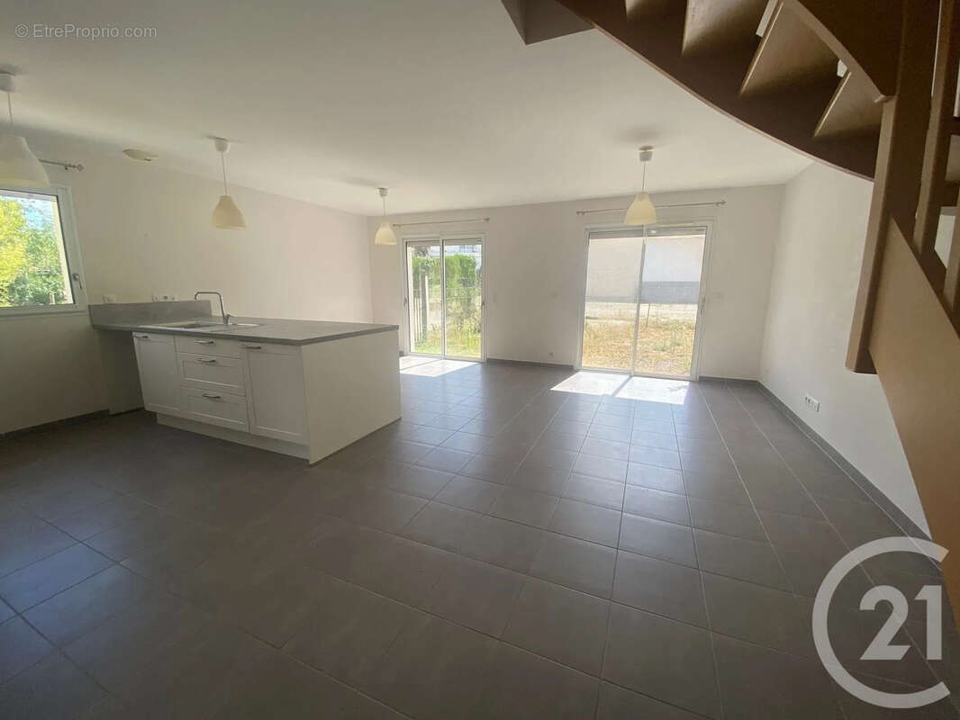 Maison à L'ISLE-D'ESPAGNAC