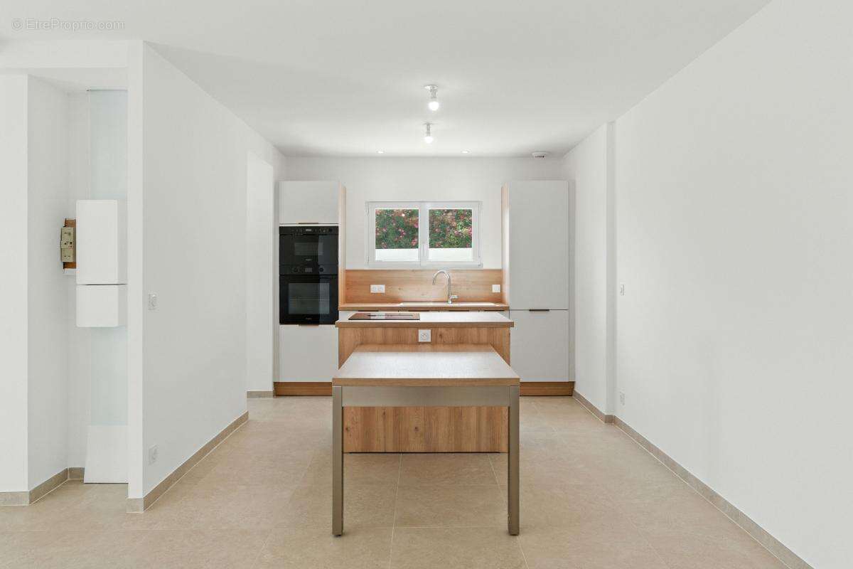 Appartement à SANARY-SUR-MER