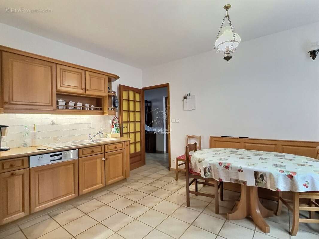 Maison à AVEZE