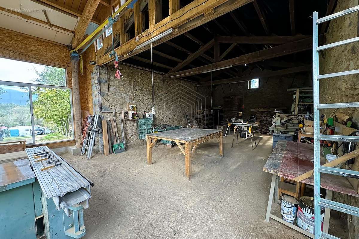 Maison à SAINT-LAURENT-DE-CERDANS