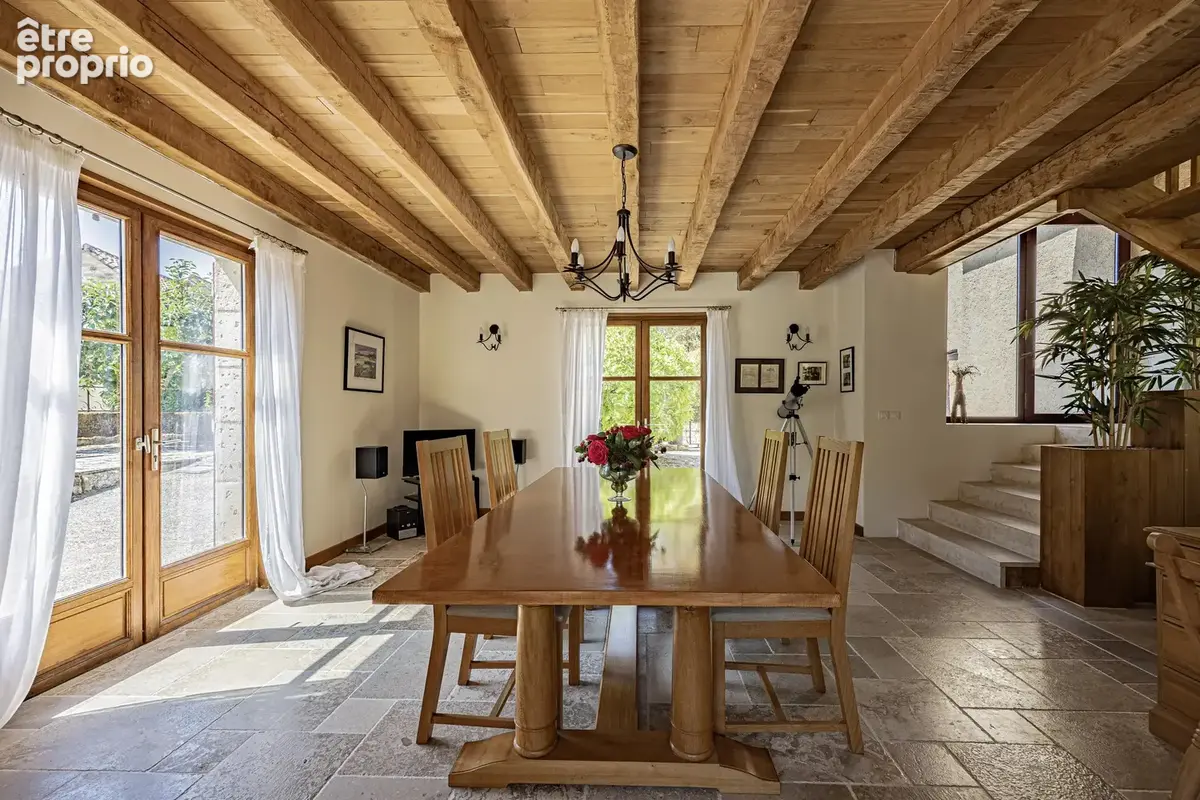 À 10 minutes de Cahors : belle propriété en pierre avec 3 chambres, une annexe et une piscine - photo 3