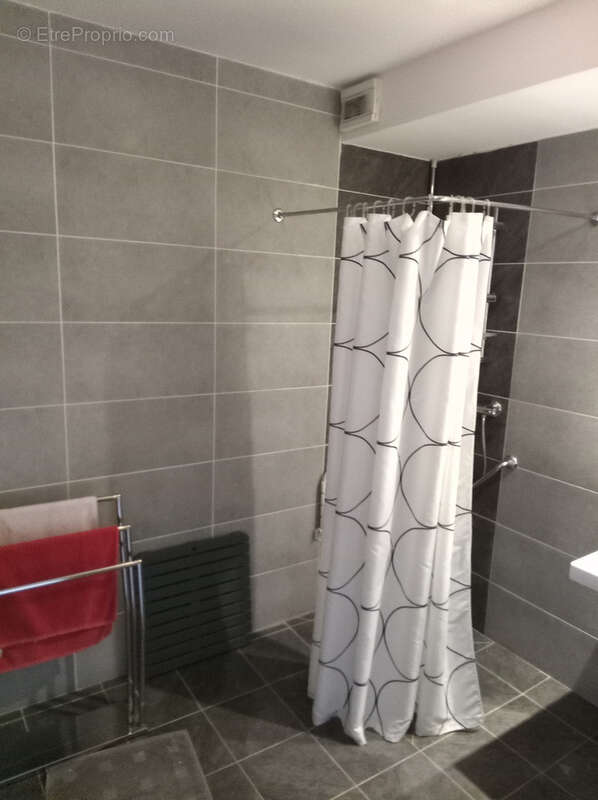 Appartement à LA CRAU