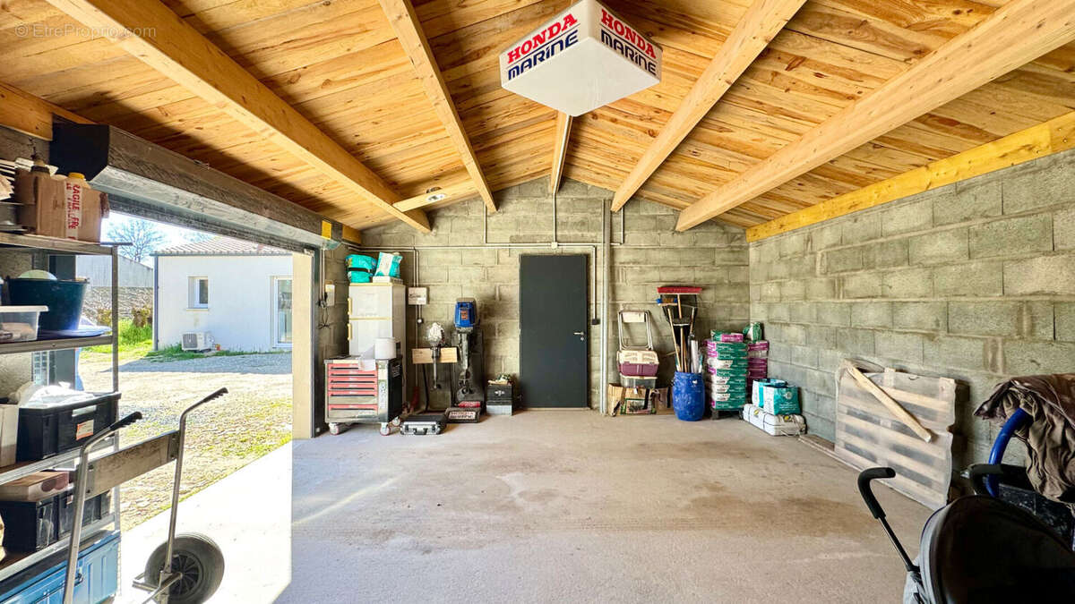 Maison à LE GUE-D'ALLERE