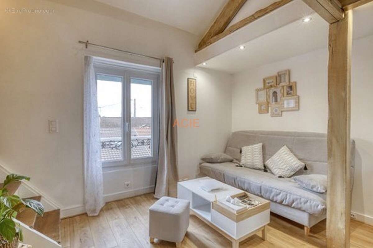 Appartement à LA CHAPELLE-EN-SERVAL