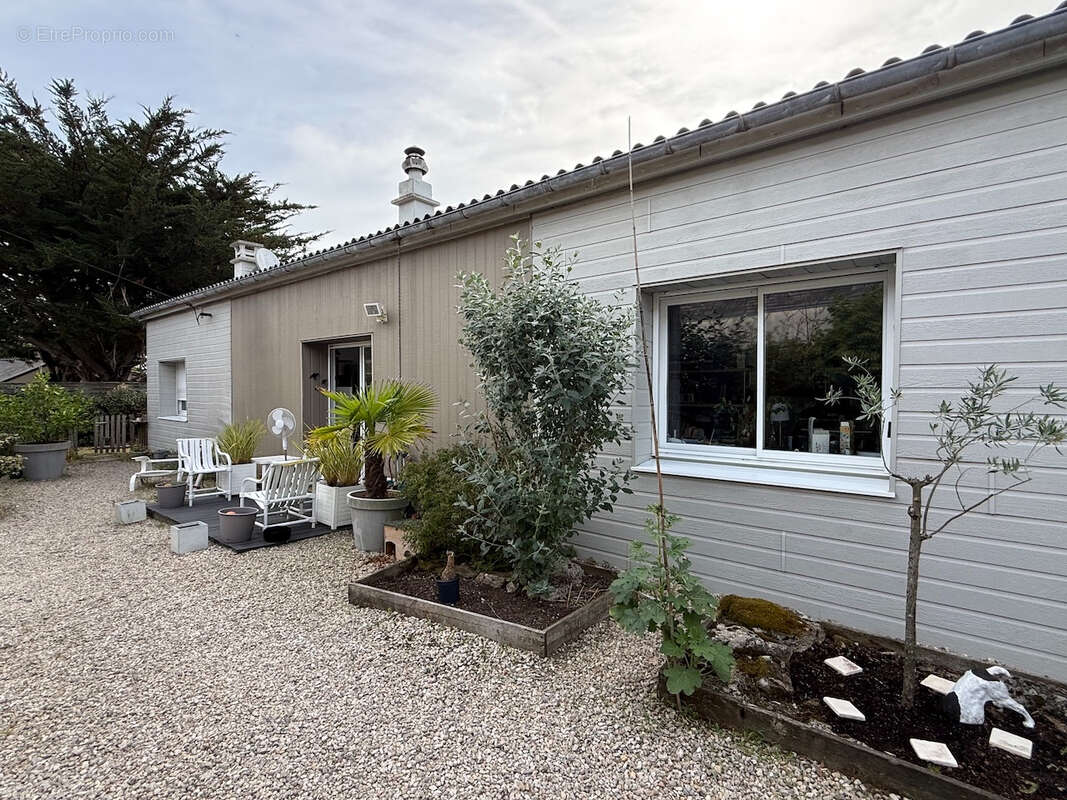 Maison à LE POULIGUEN