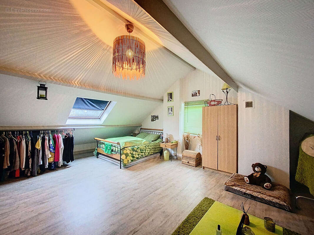 Maison à SAINT-ETIENNE-DE-CHIGNY