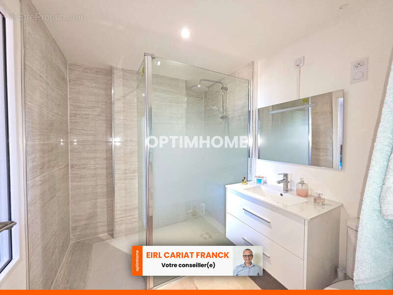 Maison à SAINT-ETIENNE-DE-FURSAC