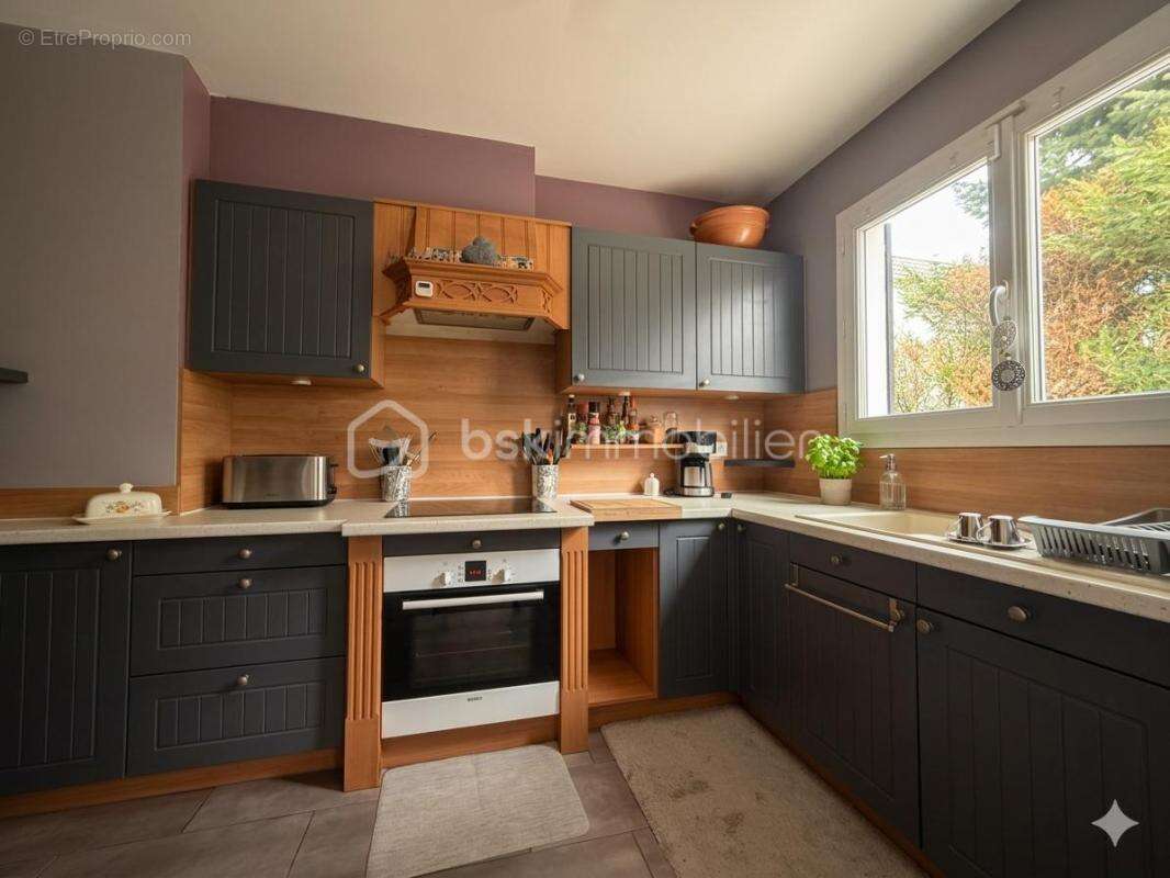 Rare sur le secteur : maison avec 2 chambres en RDC et sous-sol total - photo 5