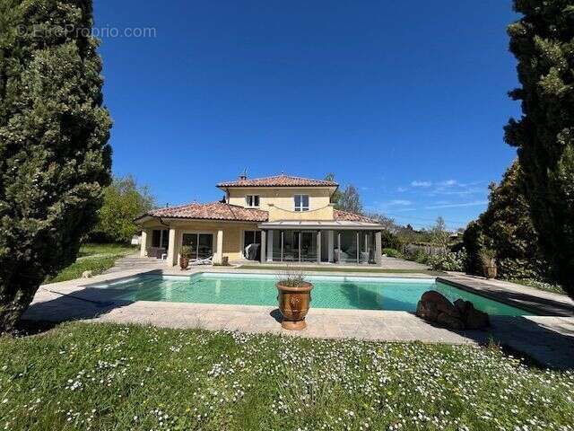 Maison à FONTAINES-SAINT-MARTIN