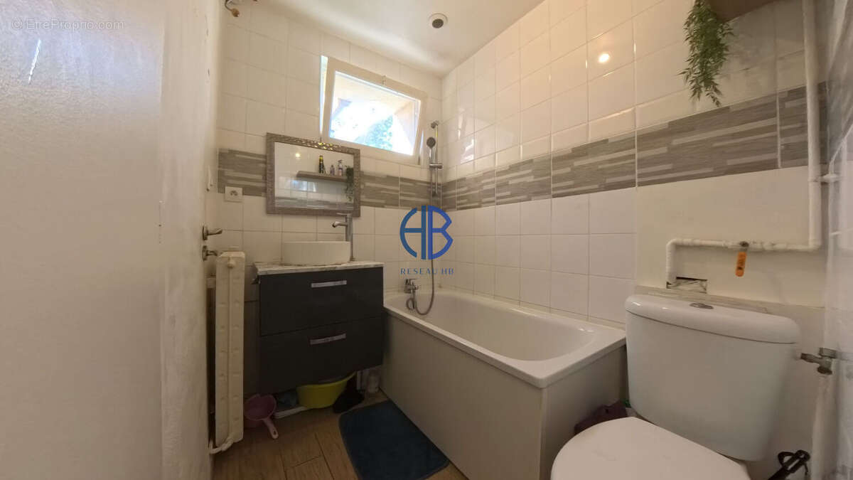 Maison à LA COURNEUVE