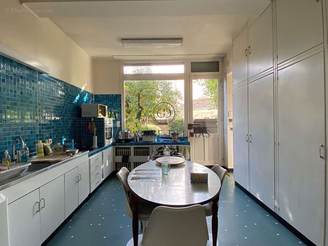 Hôtel Particulier avec jardin et garage - SAINT SEURIN - photo 7