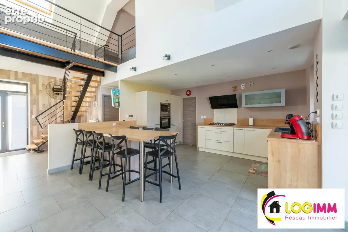 Maison 256 m² à Saint-Python  - photo 2