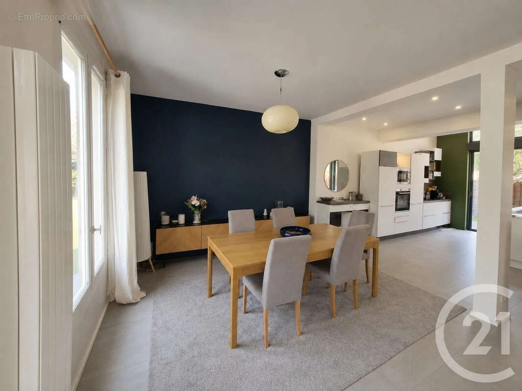 Maison 115 m² à Saint-Maur-Des-Fosses  - photo 11