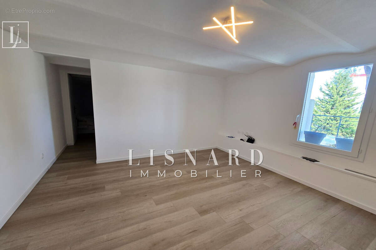 Maison 118 m² à Vallauris  - photo 9