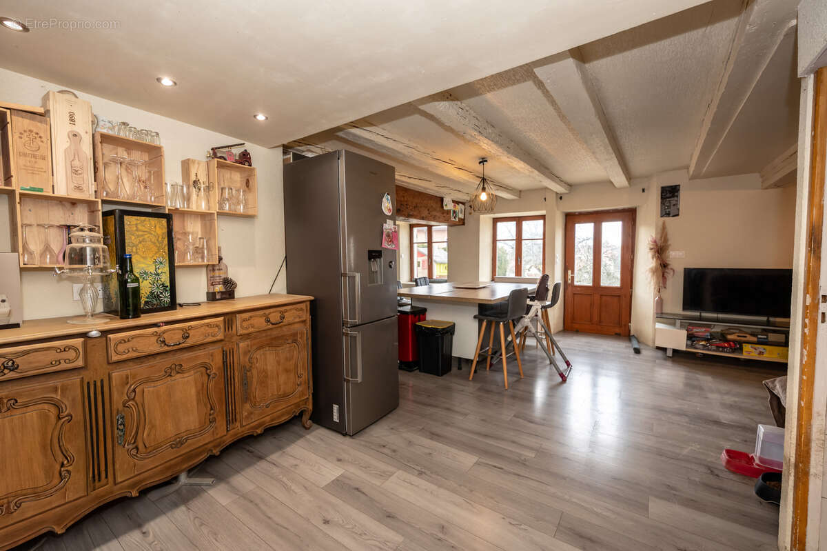 Maison à BIANS-LES-USIERS