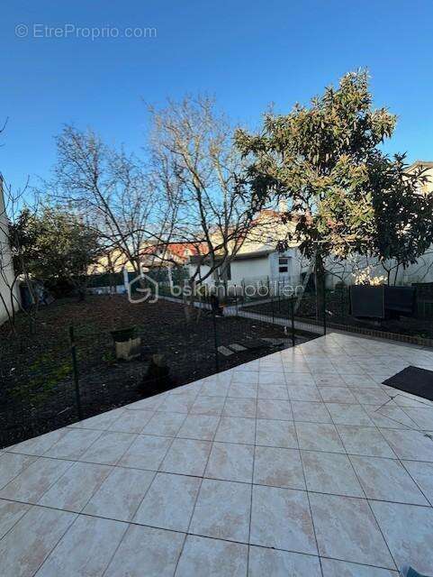 Maison à LE BLANC-MESNIL