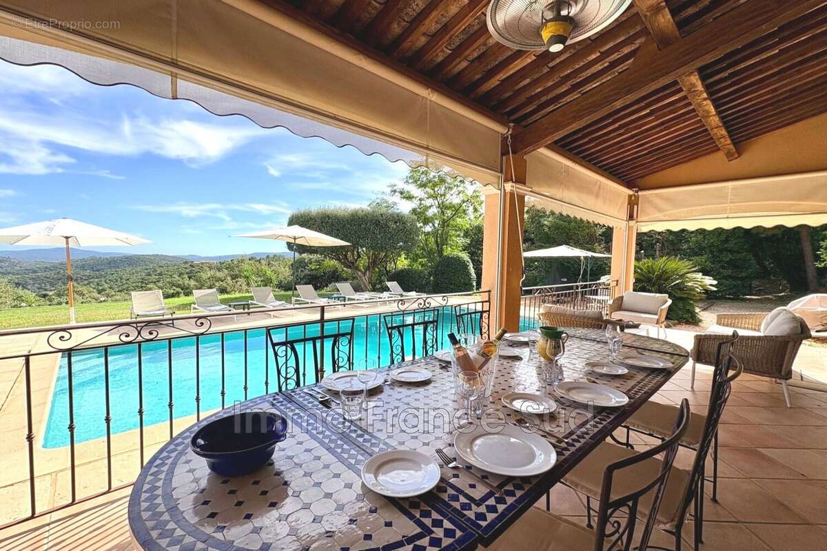 Maison à LA GARDE-FREINET