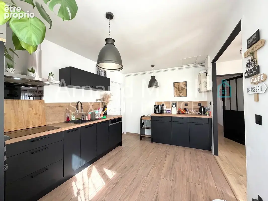 Pavillon de plain pied renove 95m² hab, jardin, terraces, garage, atelier, proche commodites - photo 5