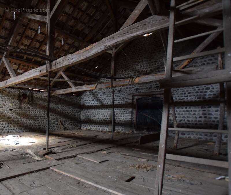 Maison à ARTIGUELOUVE