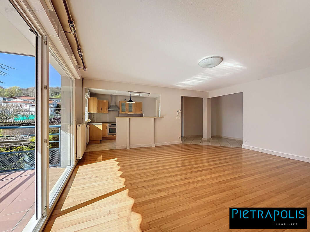 Appartement à MIRIBEL