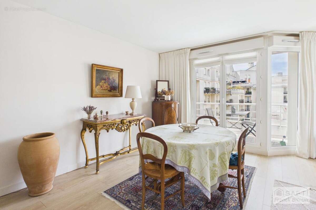 Photo 5 - Appartement à COURBEVOIE