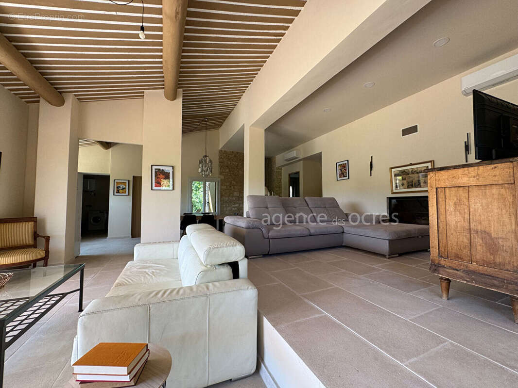 Maison à ROUSSILLON