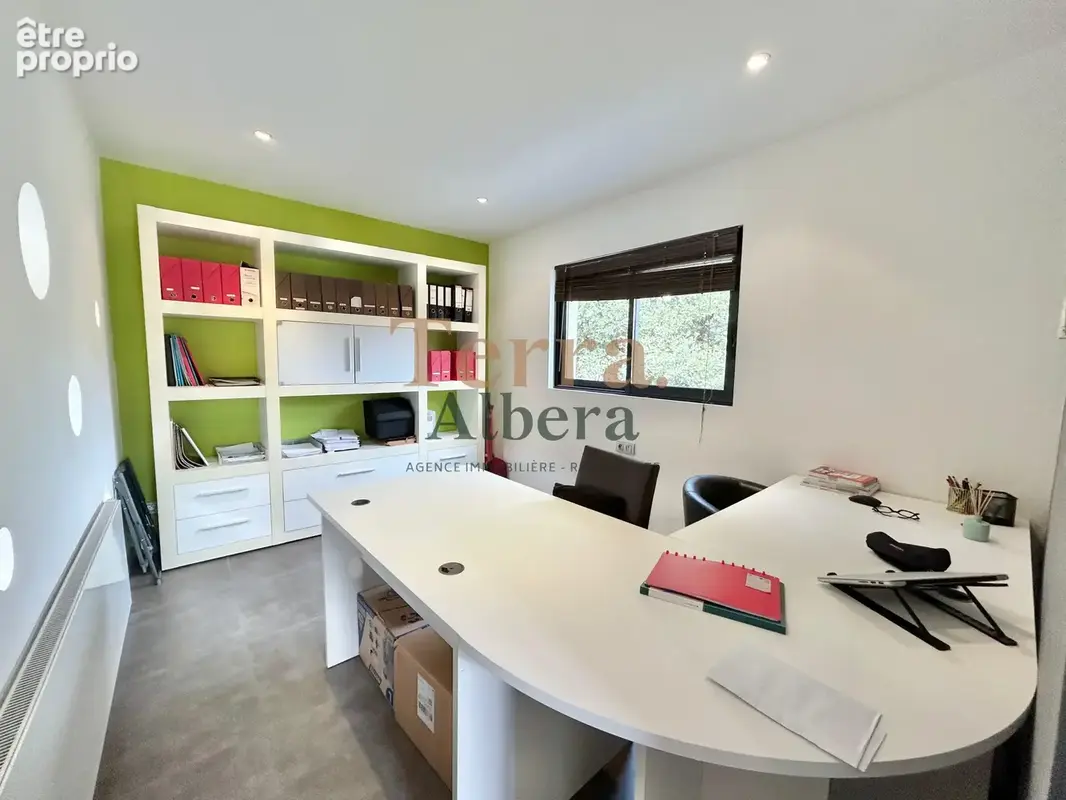 Villa Contemporaine avec piscine, studio indépendant, et grand garage atelier - photo 21